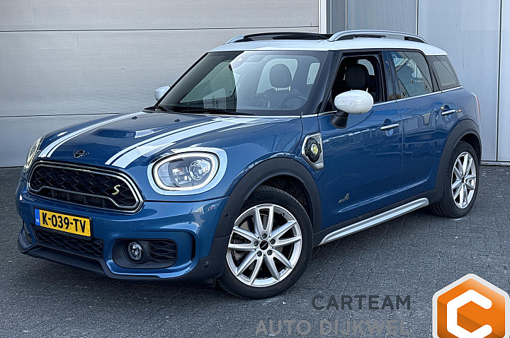 MINI Countryman Mini 2.0 Cooper S E ALL4 John Cooper Works Trim