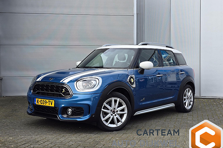 MINI Countryman Mini 2.0 Cooper S E ALL4 John Cooper Works Trim